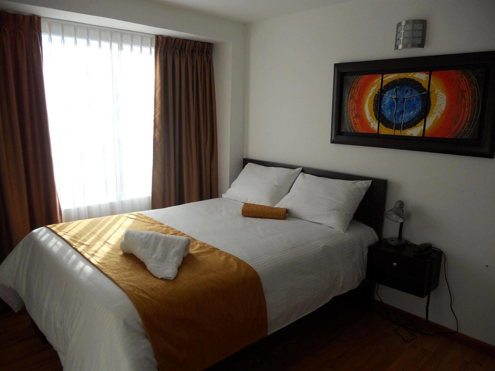 Hotel Expo Inn Embajada Bogotá Esterno foto