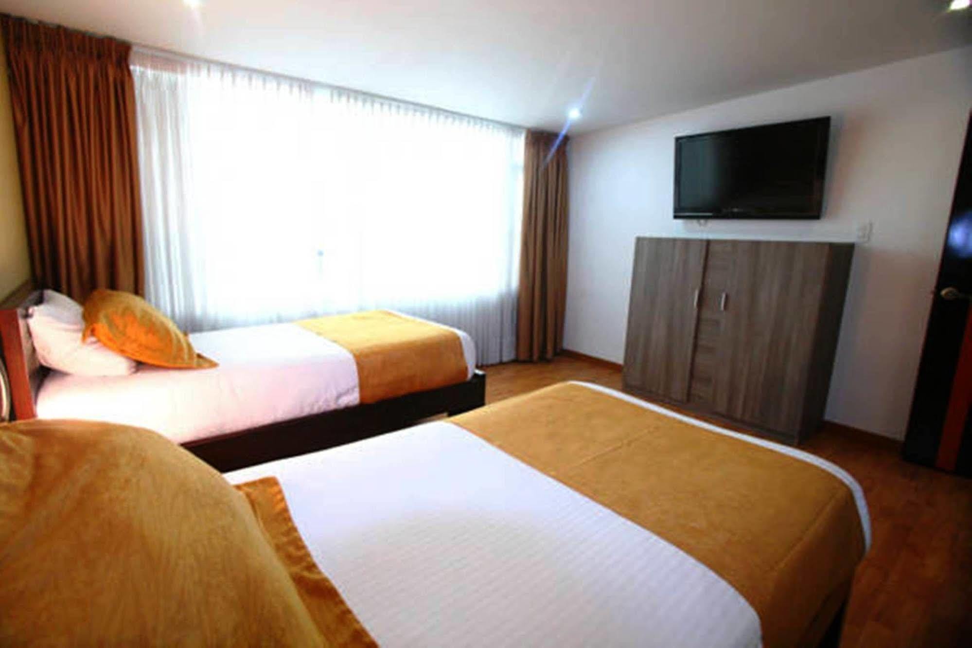 Hotel Expo Inn Embajada Bogotá Esterno foto