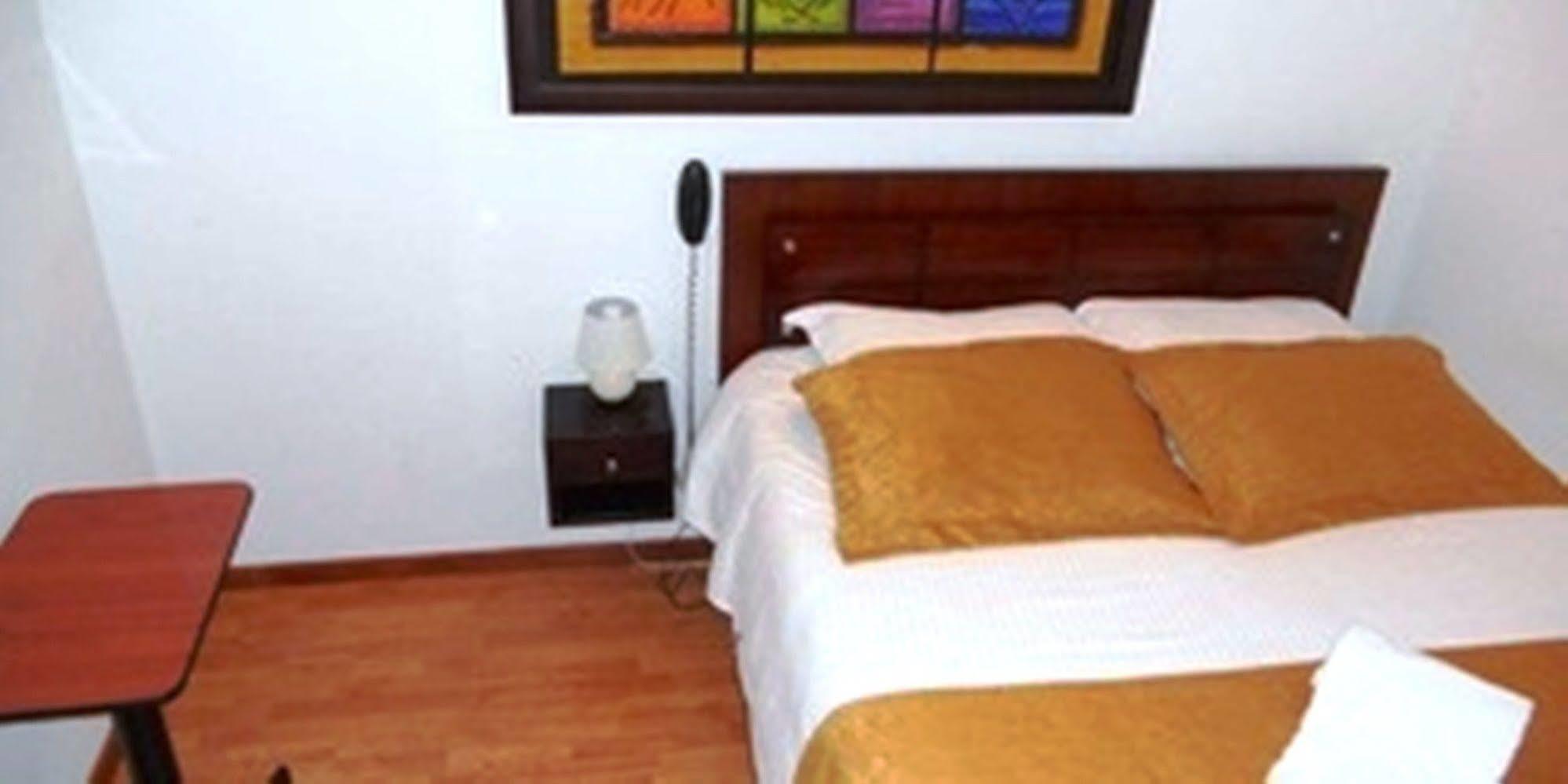 Hotel Expo Inn Embajada Bogotá Esterno foto